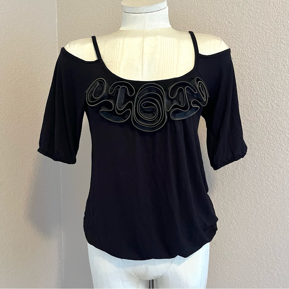 One Clothing black cold shoulder top